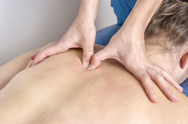 physiotherapy chiropractic massage therapy female patient