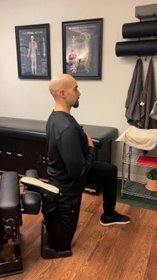 dr. dunning performing the hip flexor stretch