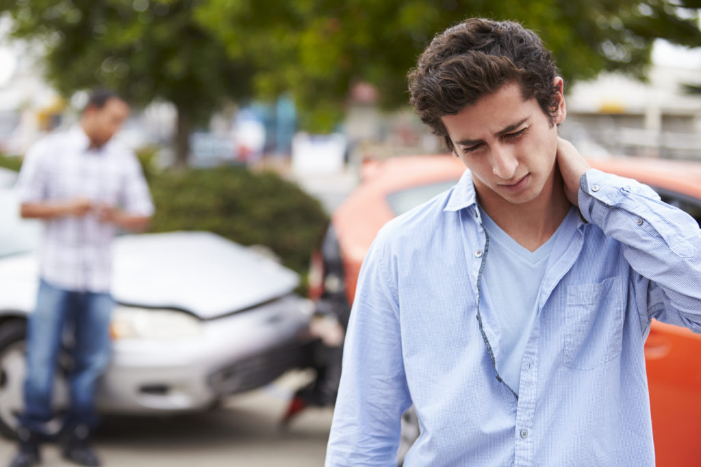 How Chiropractors Can Treat Whiplash - Dr. Silver Chiropractic