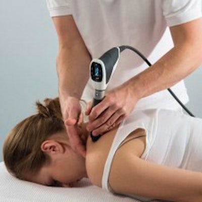 medical-wave-treatment-shoulder