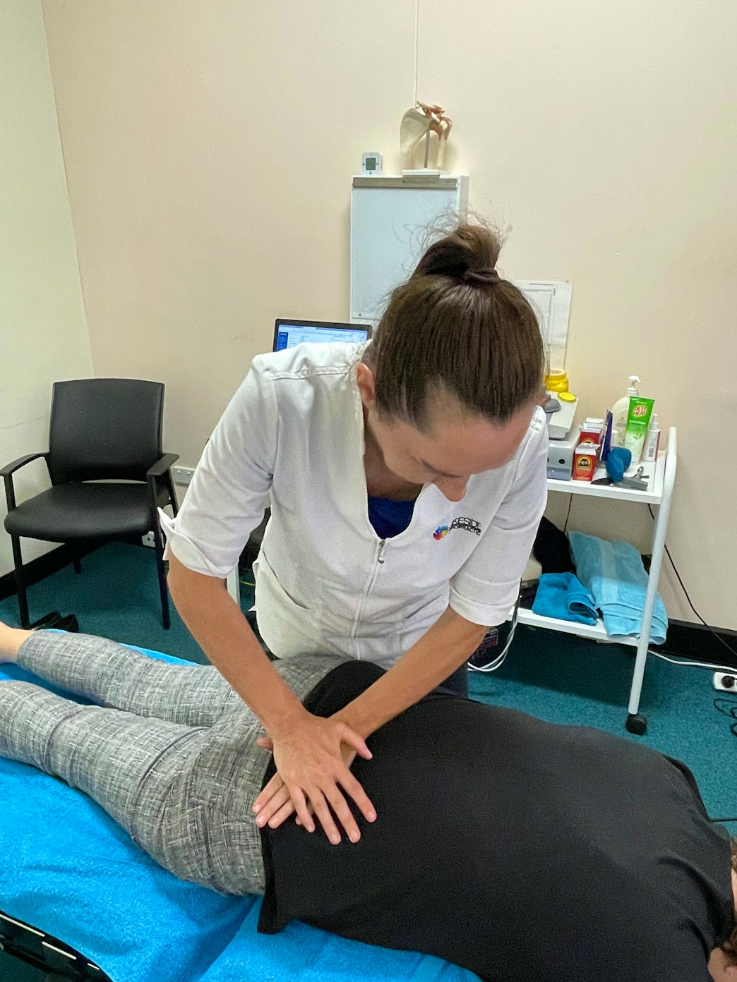 chiropractic adjustment dr schiller lakeside chiropractic joondalup perth wa