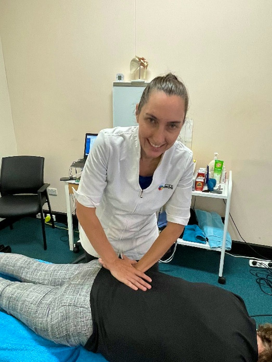 chiropractic adjustment dr schiller lakeside chiropractic joondalup perth wa