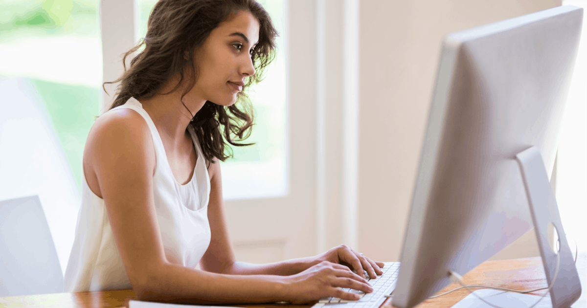 woman-social-media